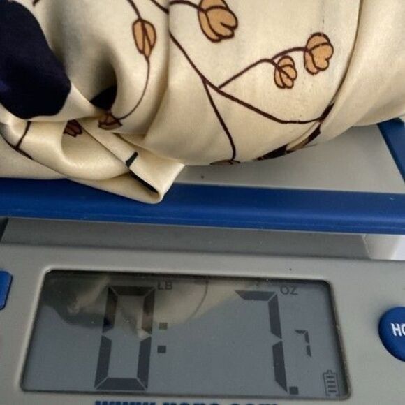 Vintage Intimate Essentials Cream/Beige Floral Satin Oversized Robe Size Small - Picture 9 of 9